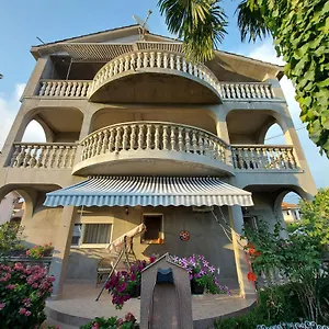 https://apartman-palma-bezjaki.primorje-gorskikotar.com